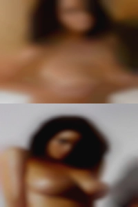 Naked woman Given girls head.
